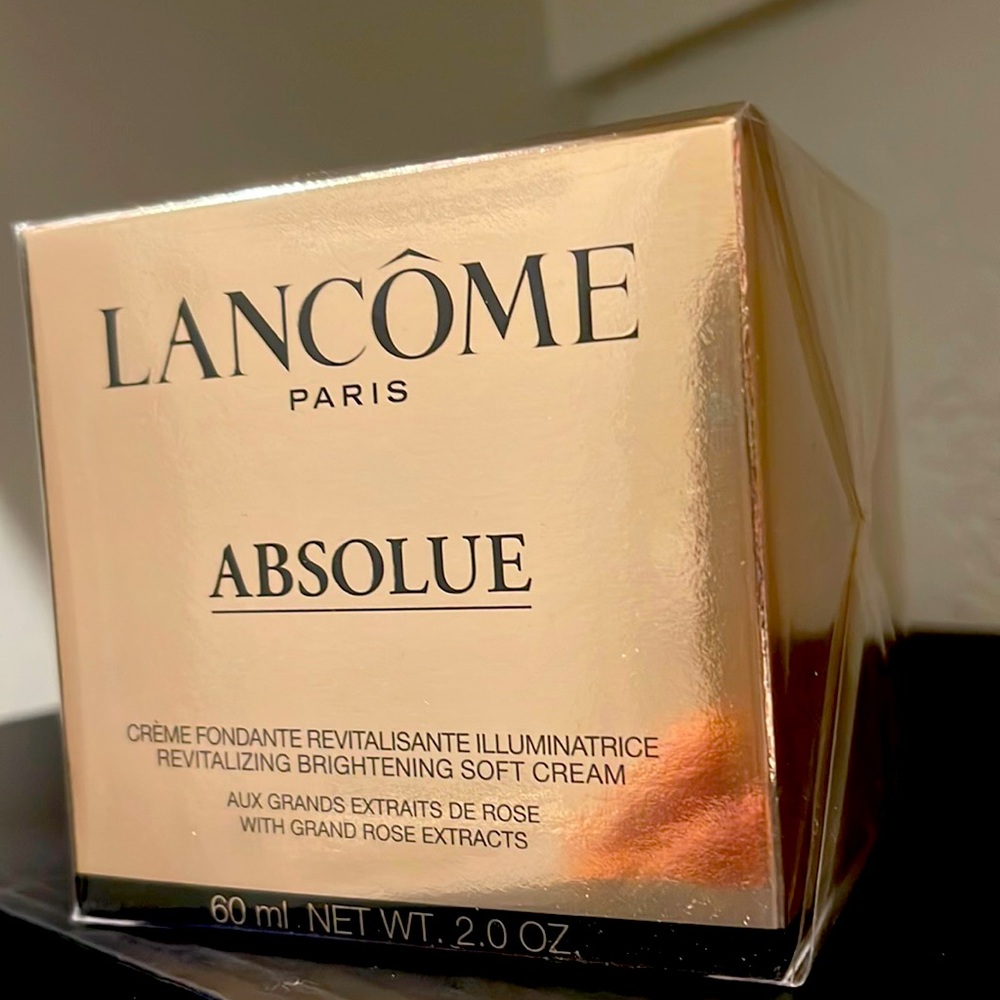 Lancôme Absolue Revitalizing Brightening Soft Cream